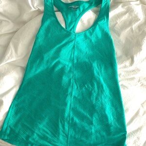 Camisole saucony neuve!